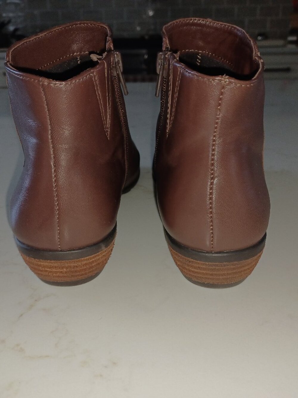 Walking Cradles Ezra Brown 8.5 M (B)